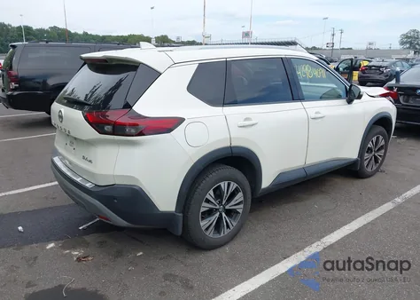 2021 Nissan Rogue Sv Intelligent Awd z USA, uszkodzony, nr VIN JN8AT3BB3MW203984